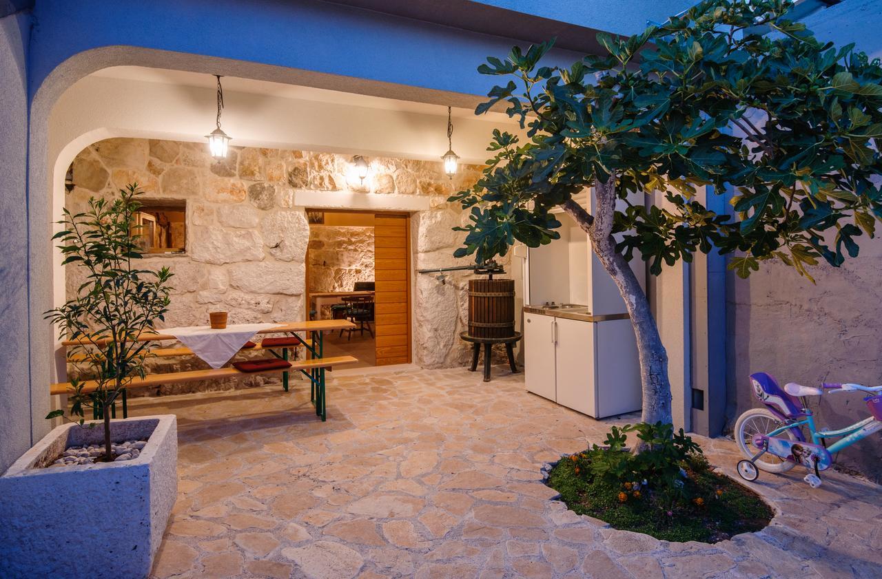Villa Sv. Vid Sevid Εξωτερικό φωτογραφία